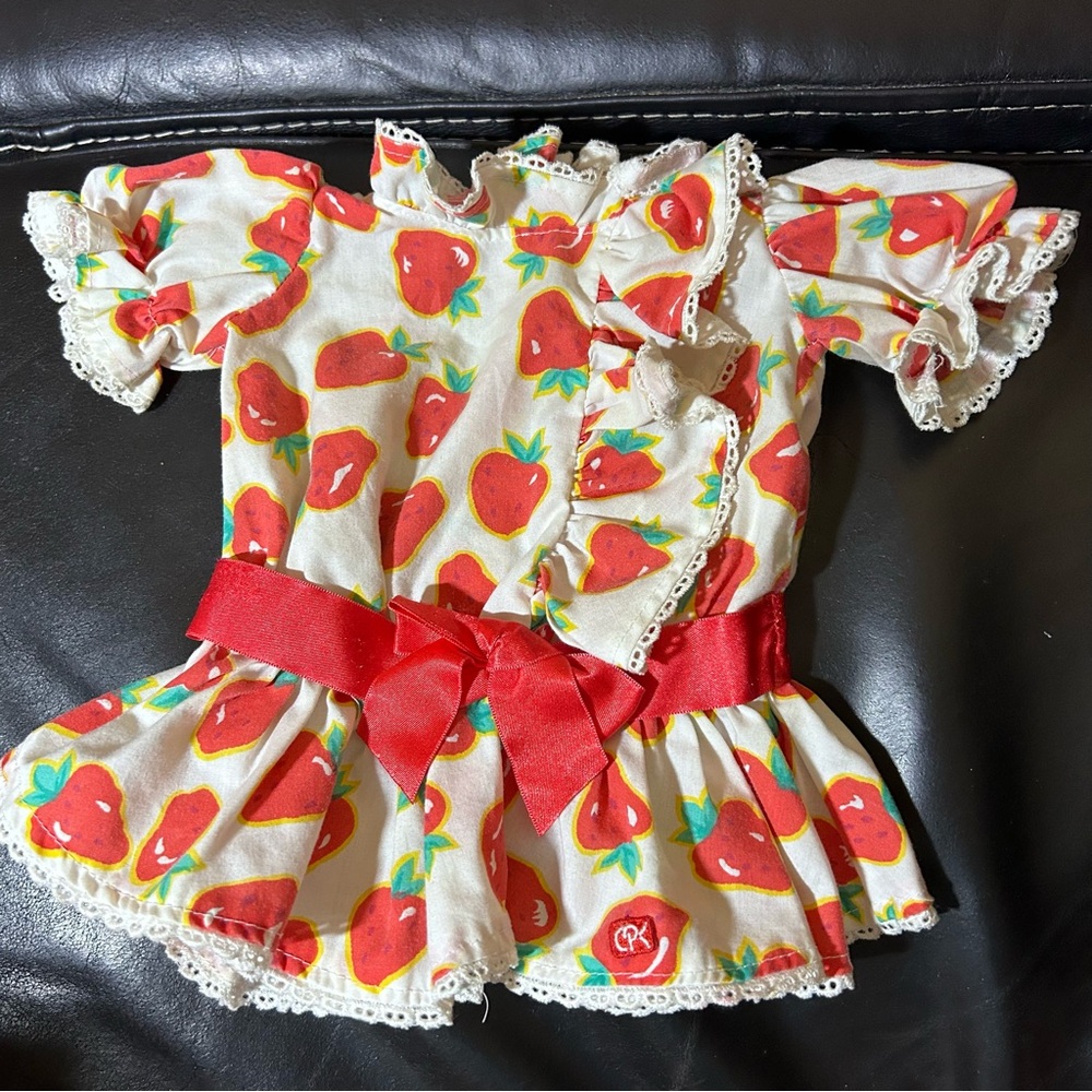Vintage 1987 Cabbage Patch Kids red/white strawberry dress